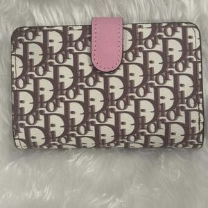 Pink and White Classic D DESIGN Designer Women's Wallet